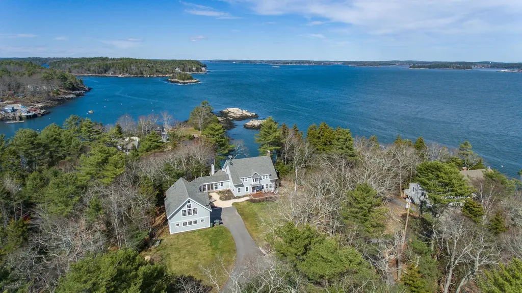28 Lewis Road Georgetown ME 04548