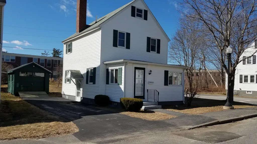 16 Dike Road Bath ME 04530