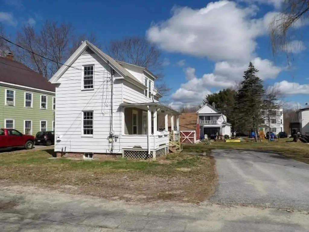 22 Tenth Street Auburn ME 04210