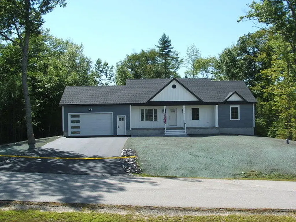 21 Shepherds Way Biddeford ME 04005