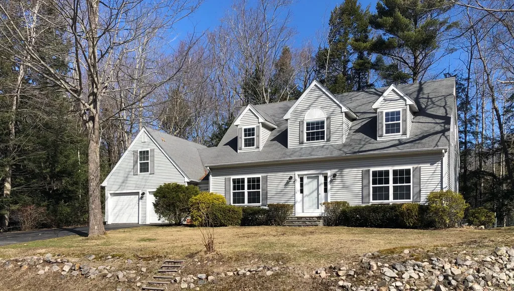29 Vines Road Saco ME 04072