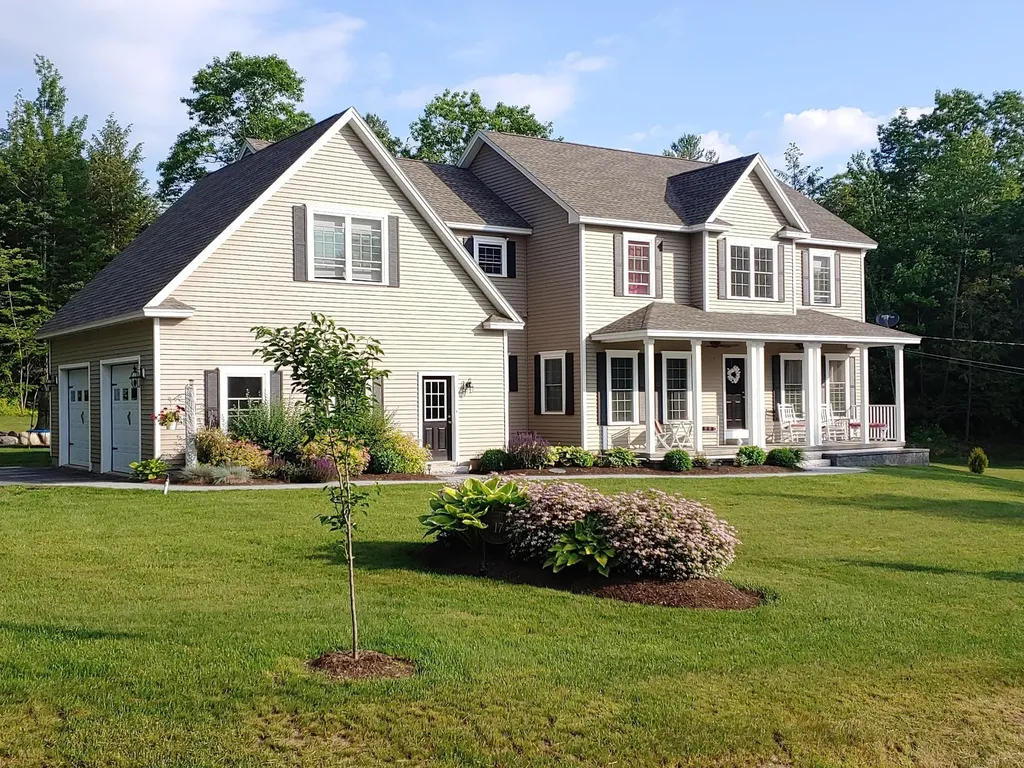 17 Silver Drift Trail Hampden ME 04444