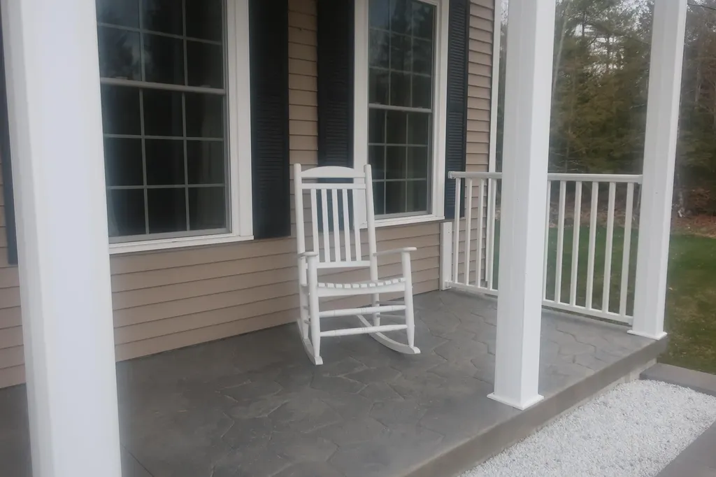 17 Silver Drift Trail Hampden ME 04444