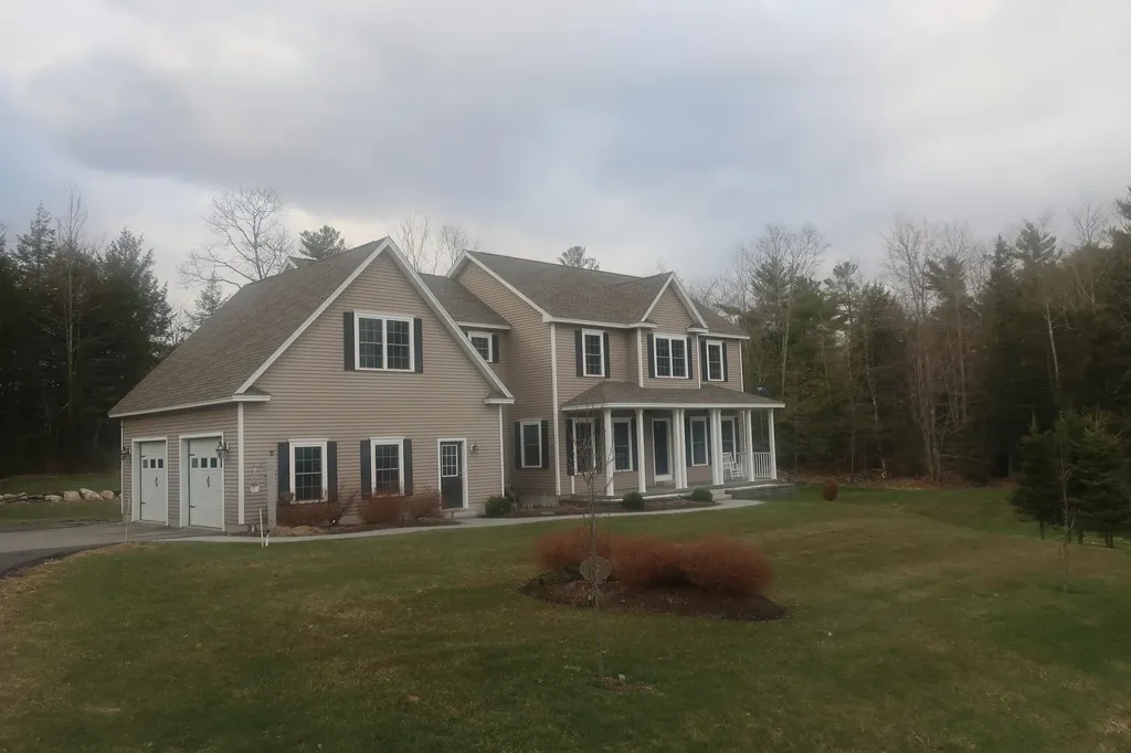 17 Silver Drift Trail Hampden ME 04444