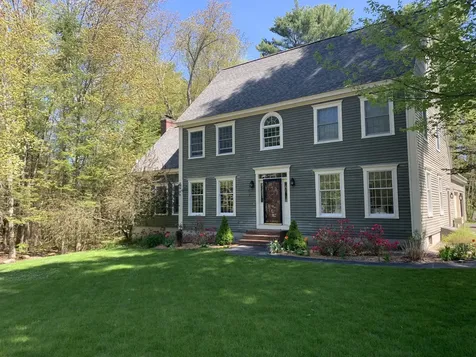 19 Hawthorne Circle Yarmouth ME 04096