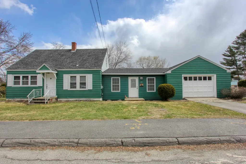 39 Kennison Street Augusta ME 04330
