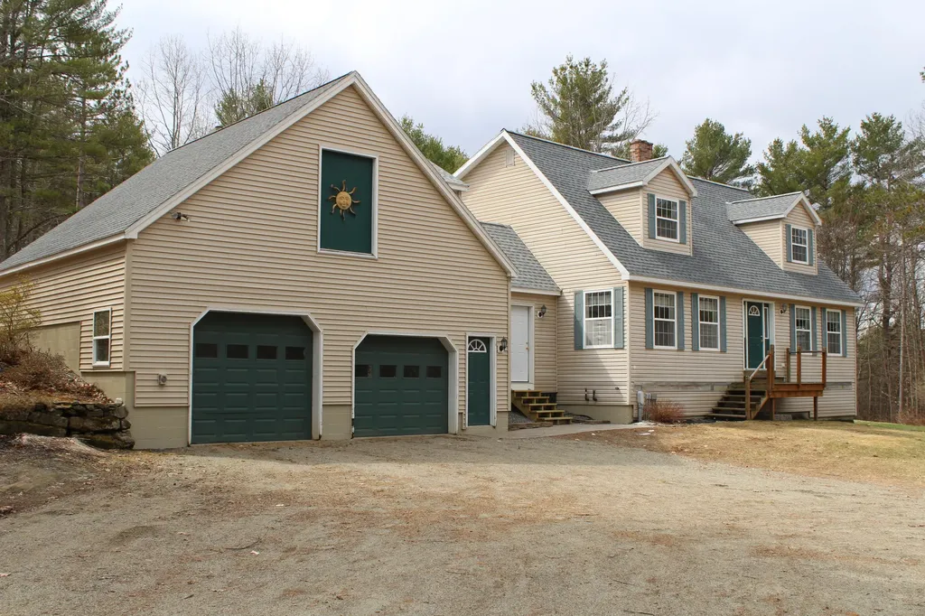 21 Jamison Drive West Gardiner ME 04345