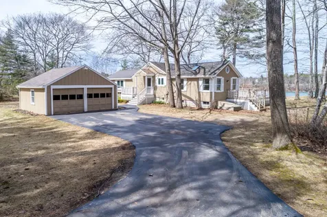 134 Maquoit Drive Freeport ME 04032