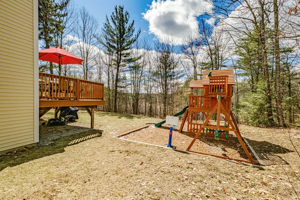 55 Emery Road Standish ME 04084