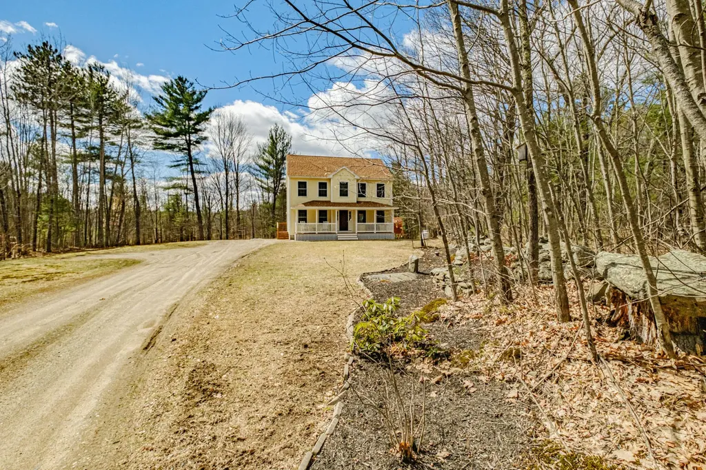 55 Emery Road Standish ME 04084