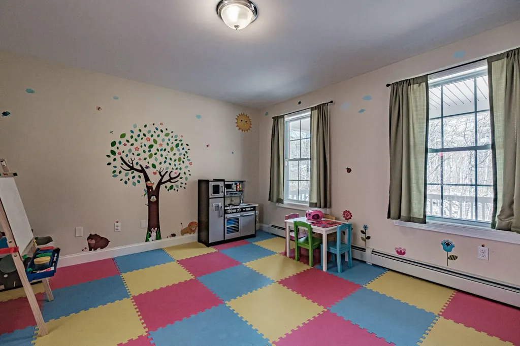 55 Emery Road Standish ME 04084