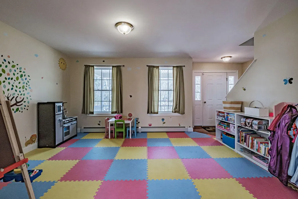 55 Emery Road Standish ME 04084