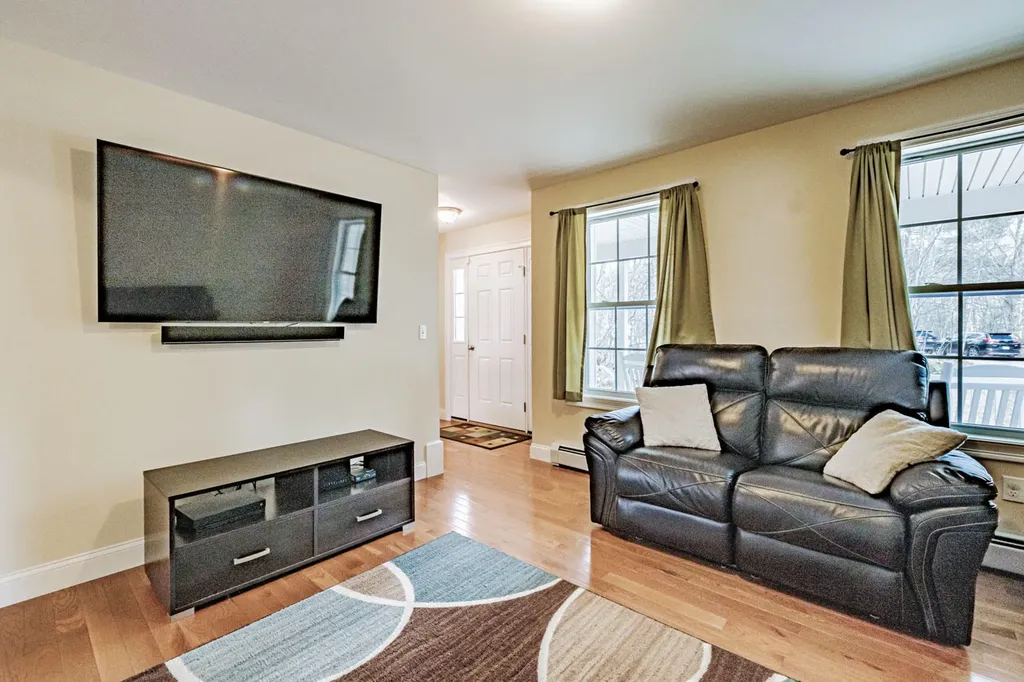 55 Emery Road Standish ME 04084