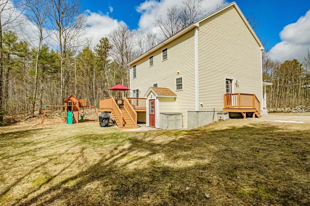 55 Emery Road Standish ME 04084