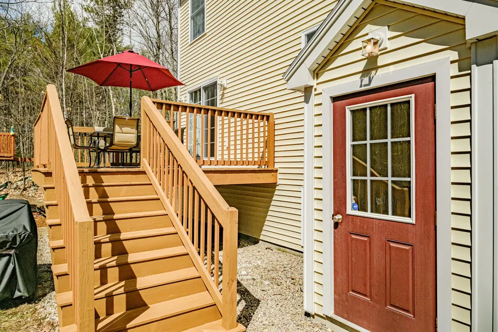 55 Emery Road Standish ME 04084