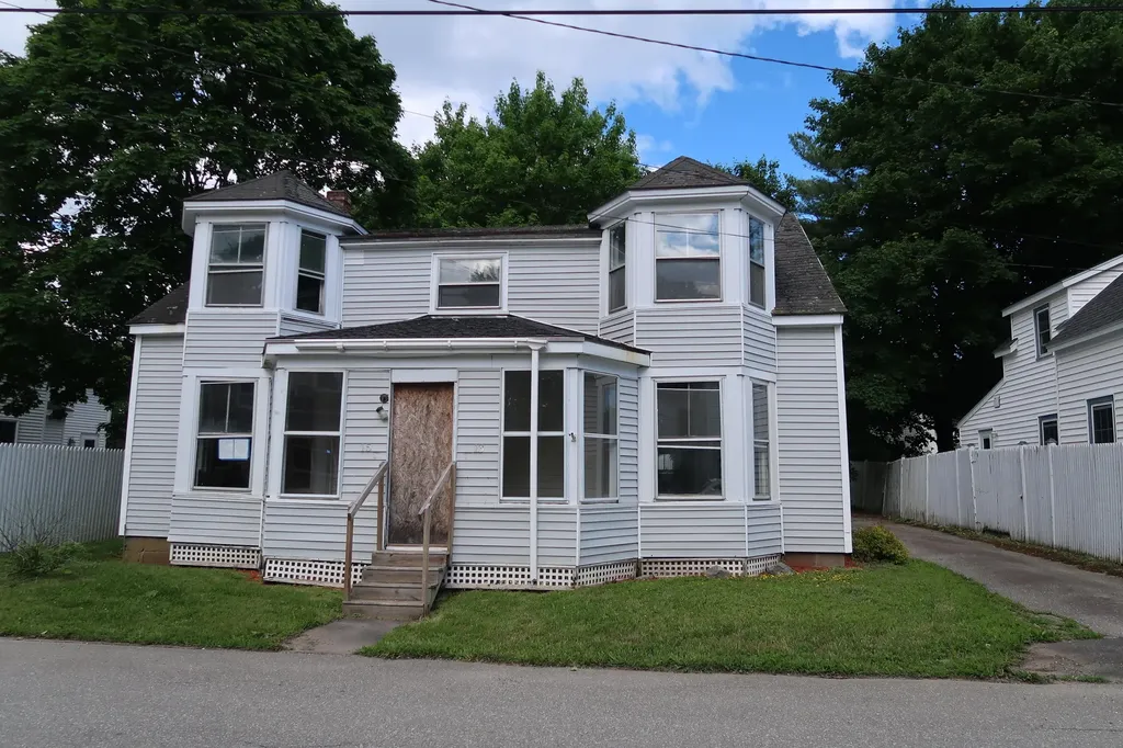13/15 State Street Rockland ME 04841