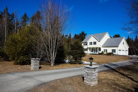 17 Ashley Avenue Glenburn ME 04401