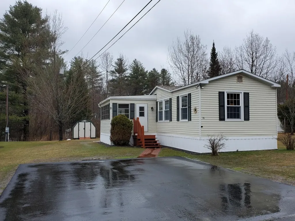 25 Garden Way Augusta ME 04330