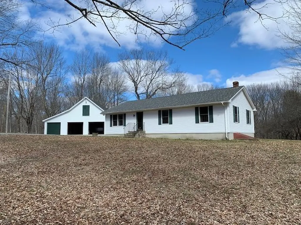 158 Blodgett Road Pittston ME 04345