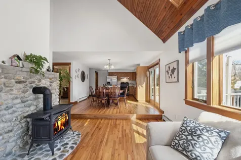 29 Pine Street Rockland ME 04841