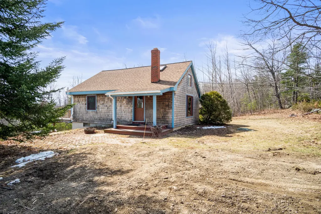 383 Lowelltown Road Wiscasset ME 04578