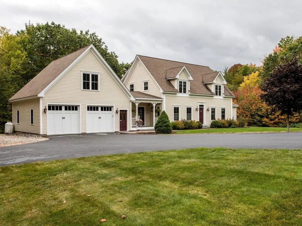 135 Hickory Drive Auburn ME 04210