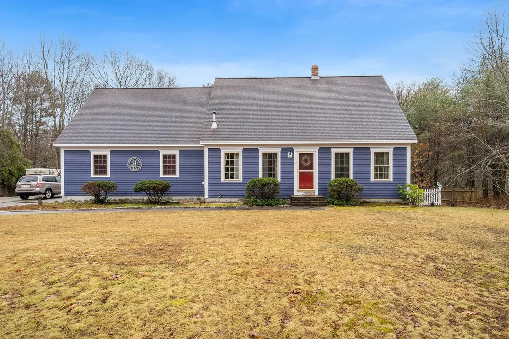 12 Gulliver Drive Sanford ME 04073