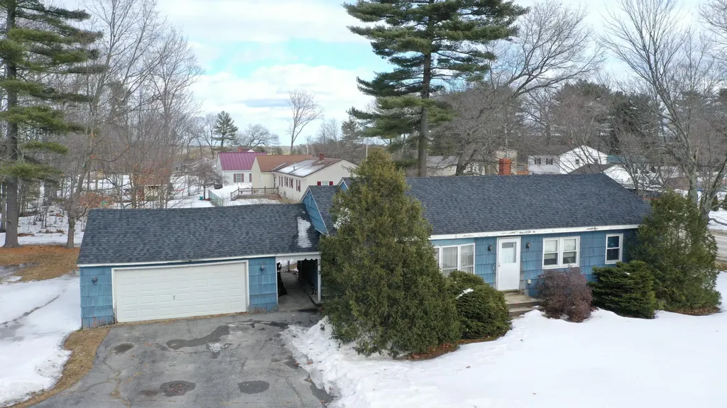 156 Shaker Road Gray ME 04039