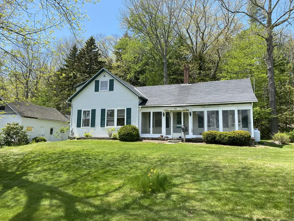 484 Belfast Road Camden ME 04843