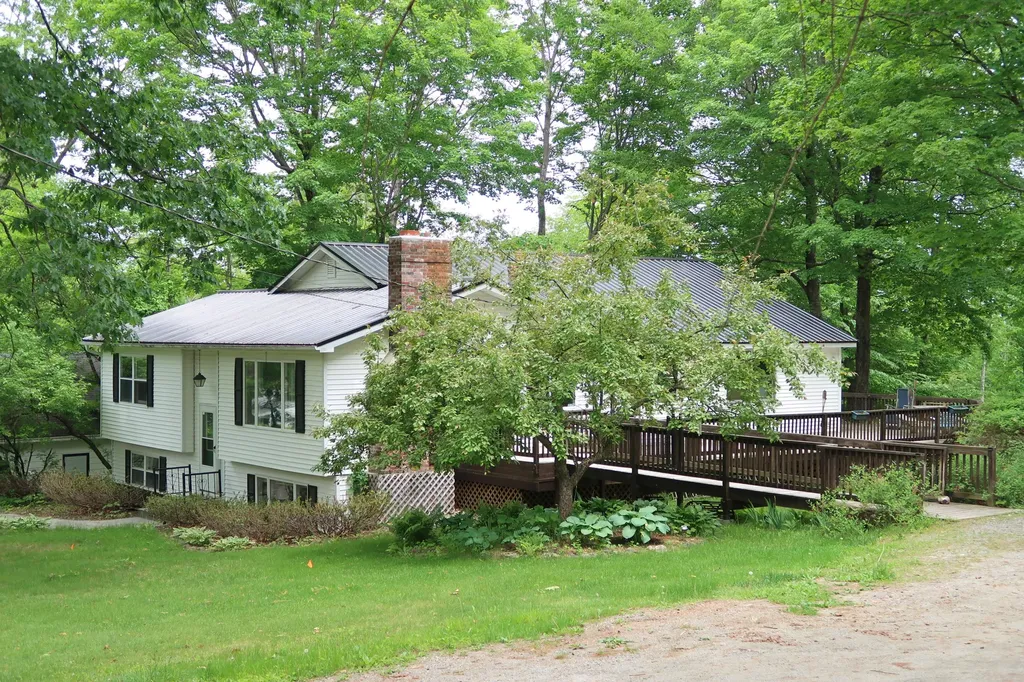 16 Harmony Hills Road Readfield ME 04355