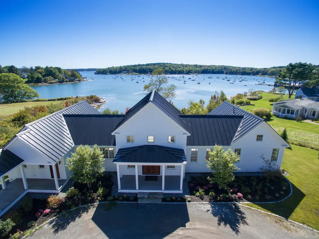9 Northern Point Road Bristol ME 04564