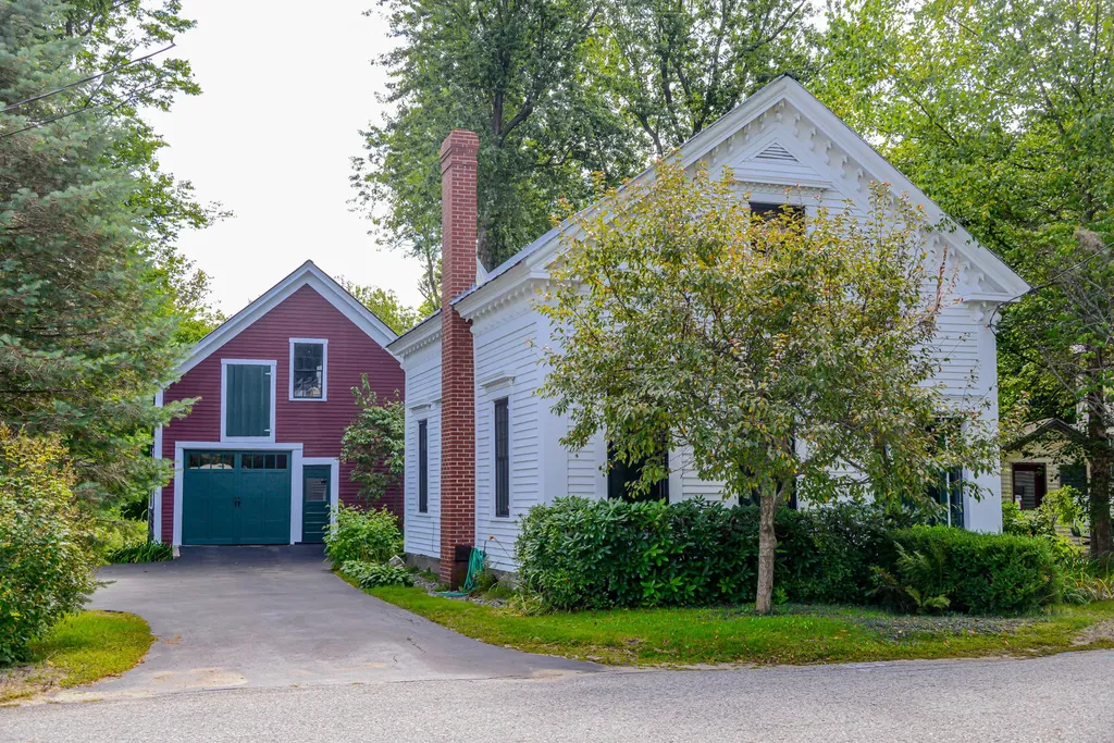 6 Church Street Bridgton ME 04009