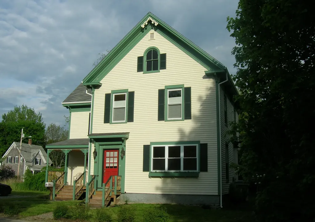 18 Leland Street Rockland ME 04841