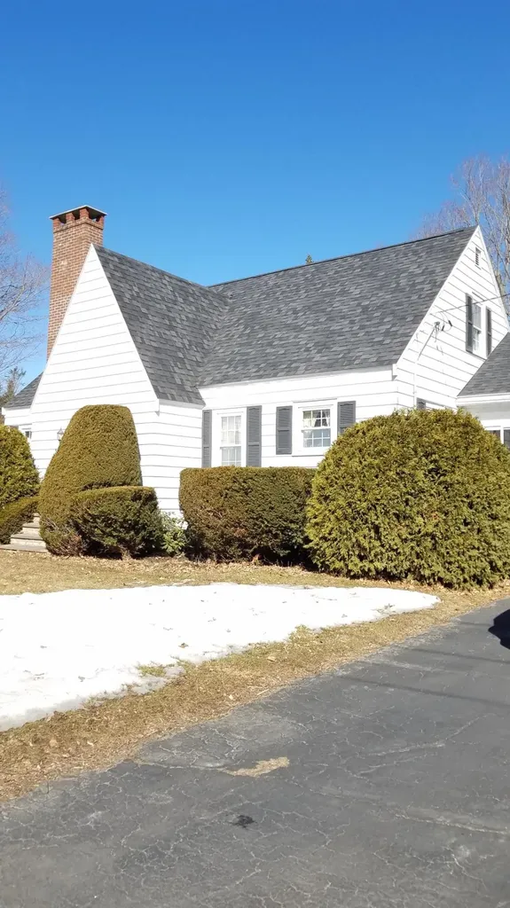 10 Closson Street Randolph ME 04346