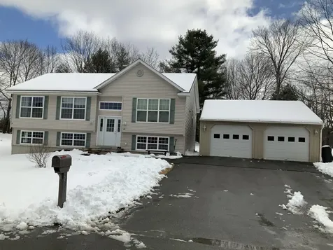 21 Cardinal Way Bangor ME 04401