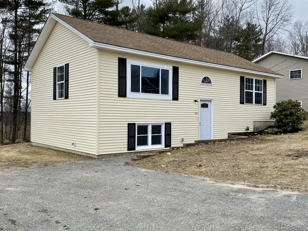 55 Hillcrest Avenue Lewiston ME 04240