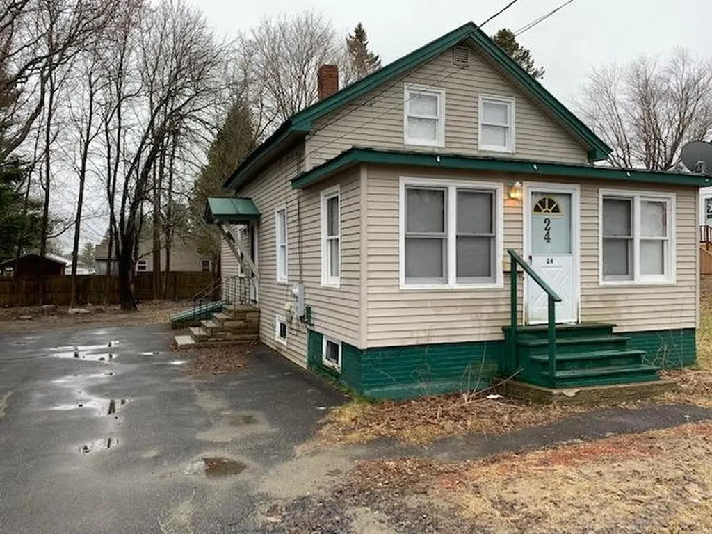24 Wilkes Street Waterville ME 04901