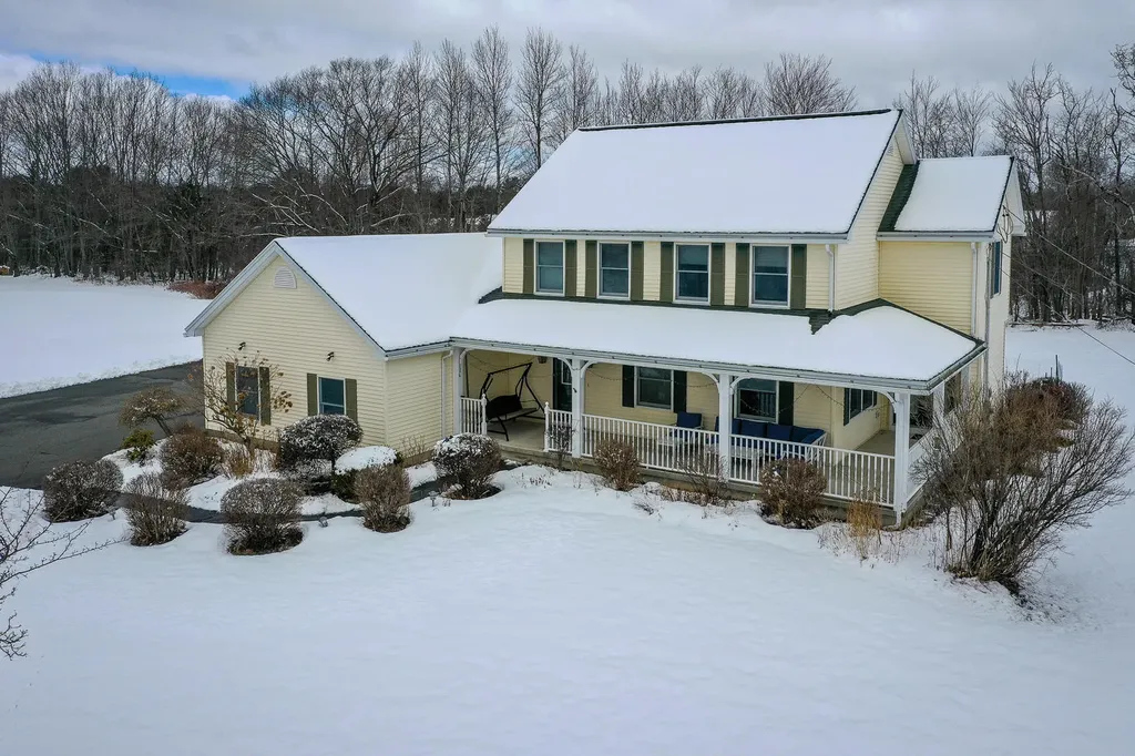 25 Deer Run Drive Orrington ME 04474