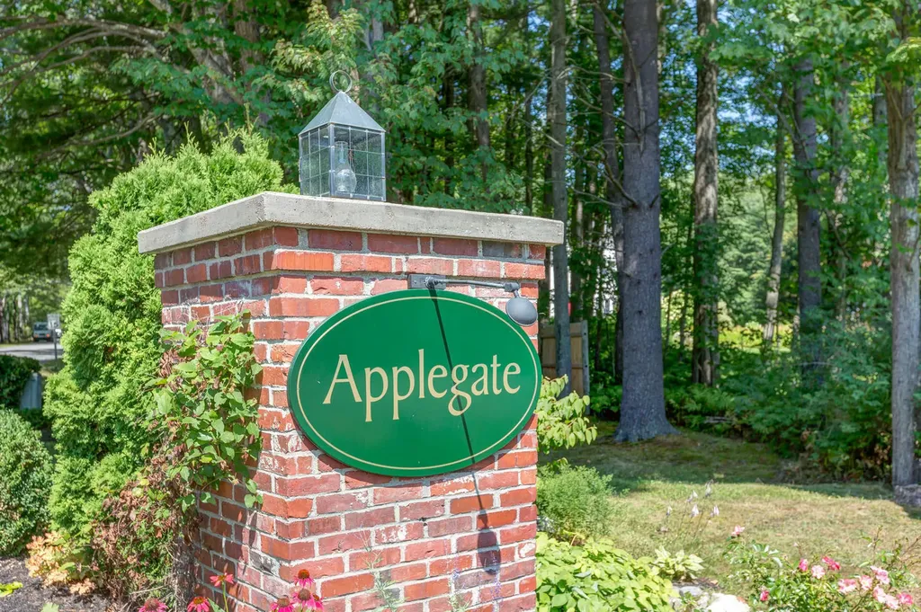 34 Applegate Lane Falmouth ME 04105