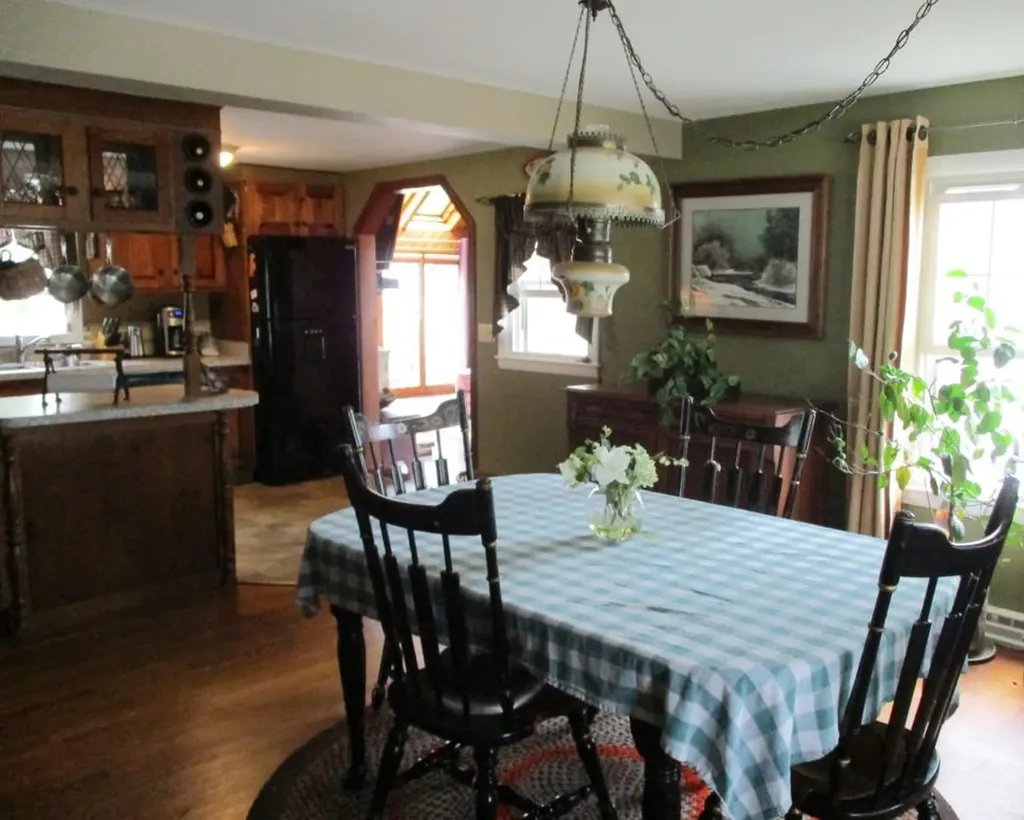 20 Sherwood Drive Auburn ME 04210