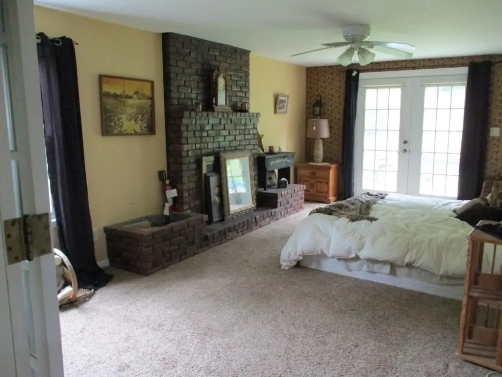 20 Sherwood Drive Auburn ME 04210
