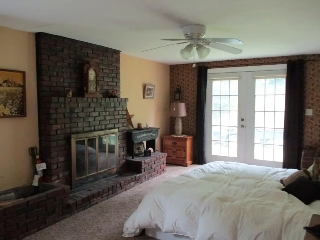 20 Sherwood Drive Auburn ME 04210