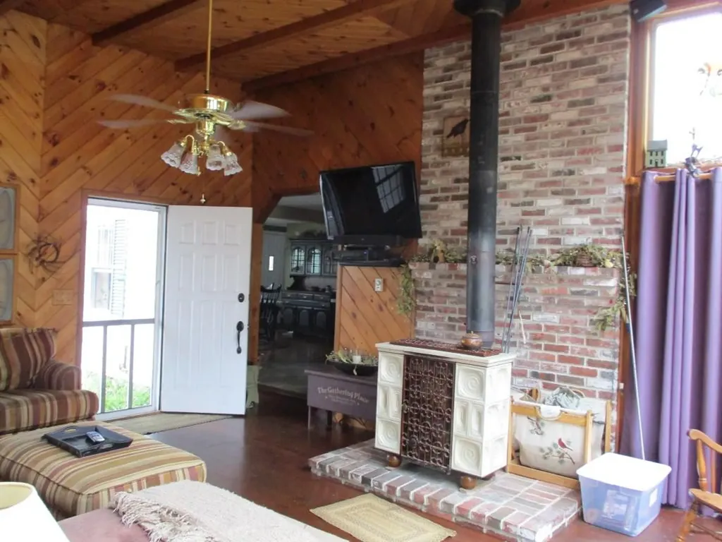 20 Sherwood Drive Auburn ME 04210