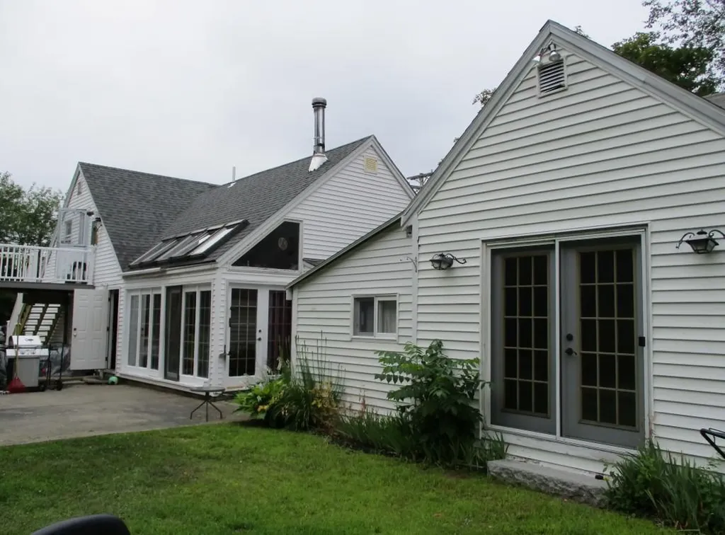 20 Sherwood Drive Auburn ME 04210