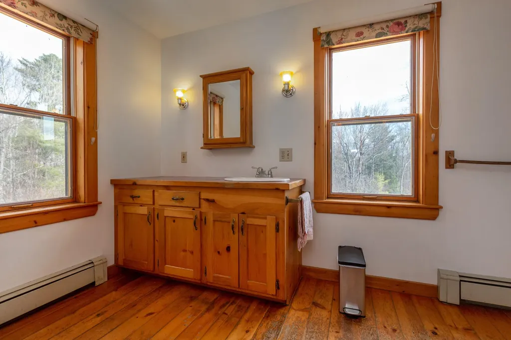 344 Blodgett Road Pittston ME 04345