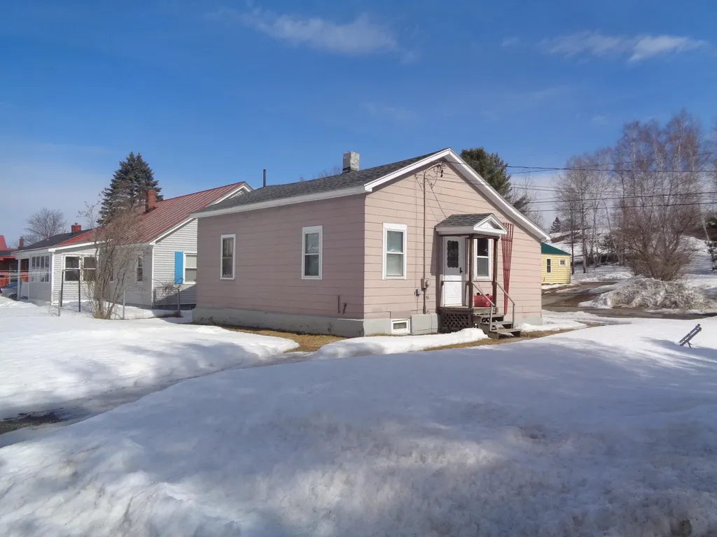 96 Prospect Street Millinocket ME 04462