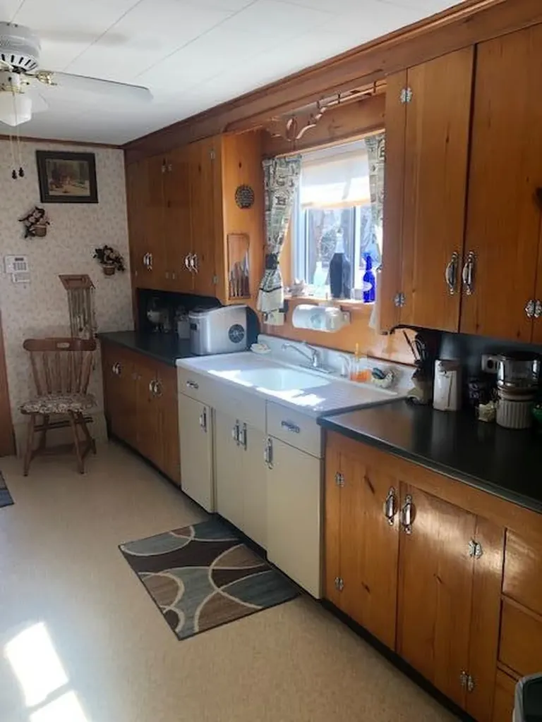 105 Union Street Calais ME 04619