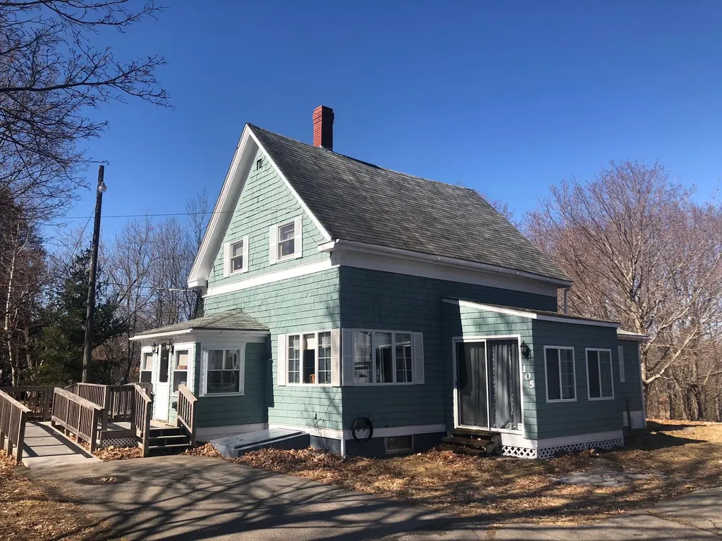 105 Union Street Calais ME 04619