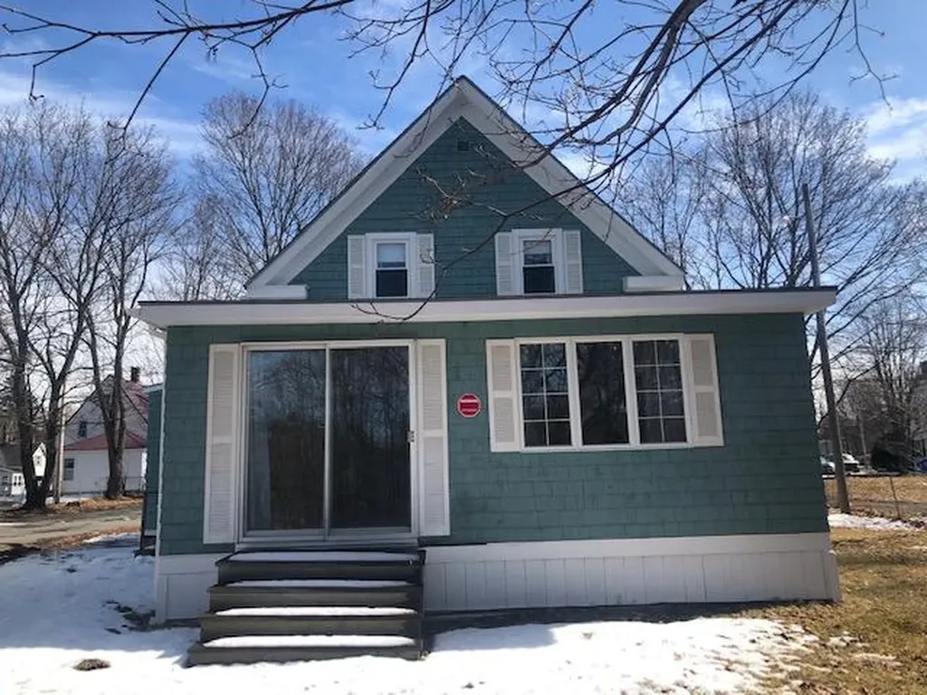 105 Union Street Calais ME 04619