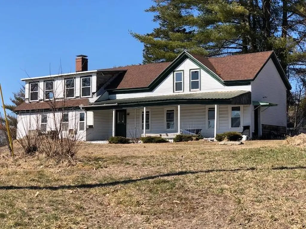 365 East Avenue Lewiston ME 04240